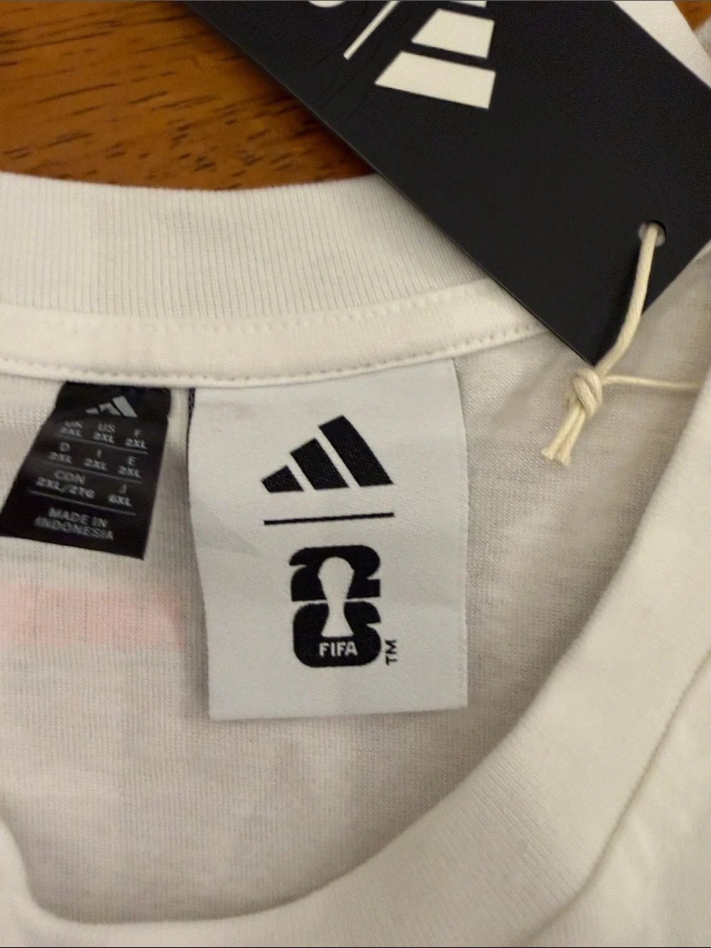 adidas White FIFA Los Angeles Graphic Short Sleeve Tee xxl